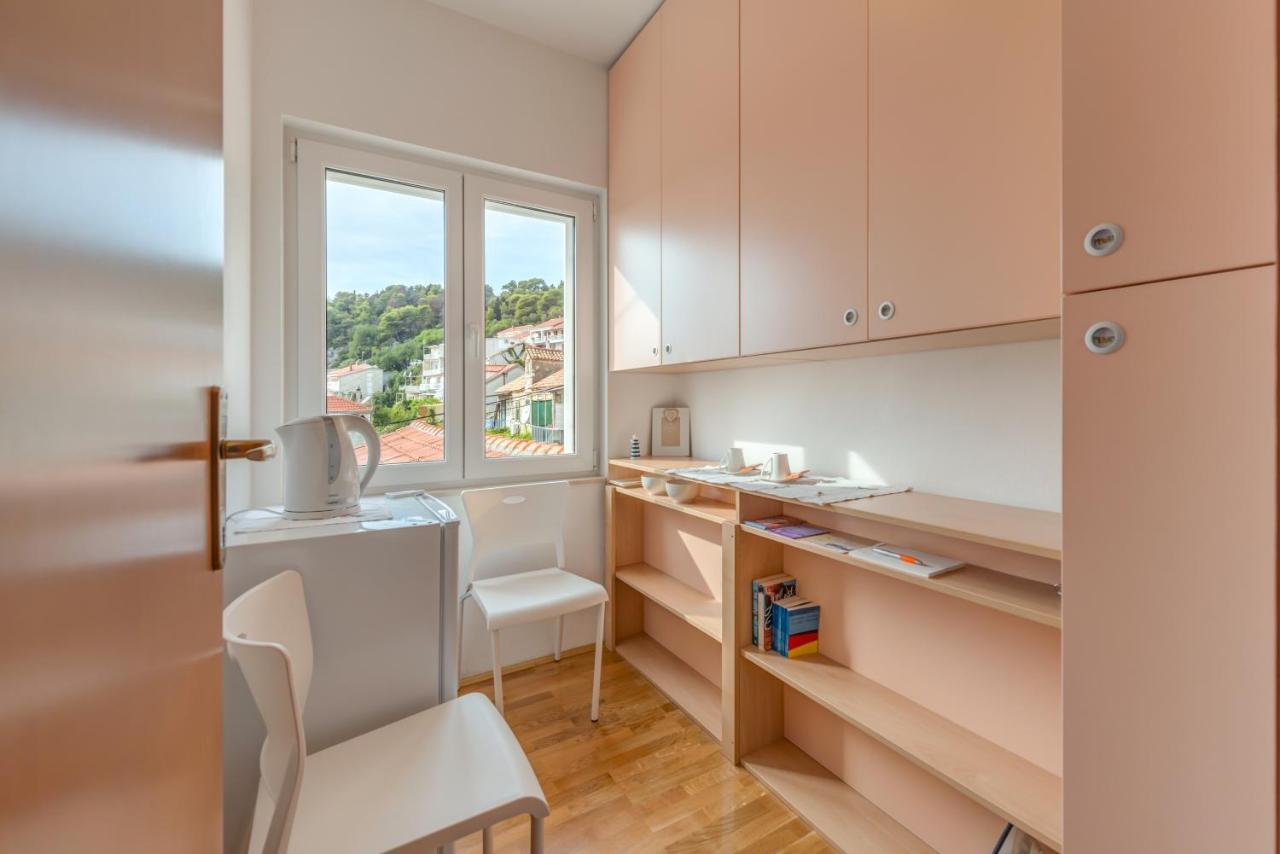 Hotel Ivkolina à Hvar Town Extérieur photo
