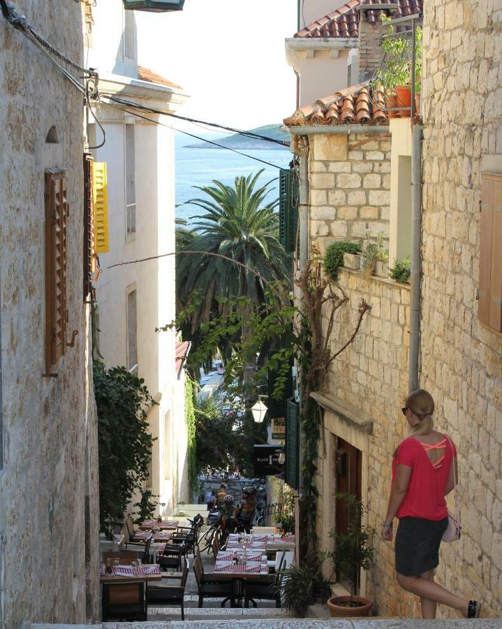 Hotel Ivkolina à Hvar Town Extérieur photo