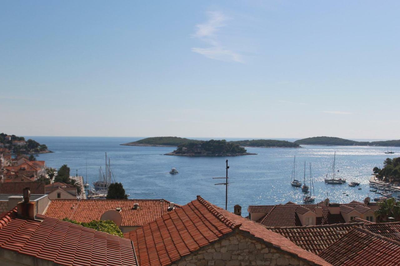 Hotel Ivkolina à Hvar Town Extérieur photo